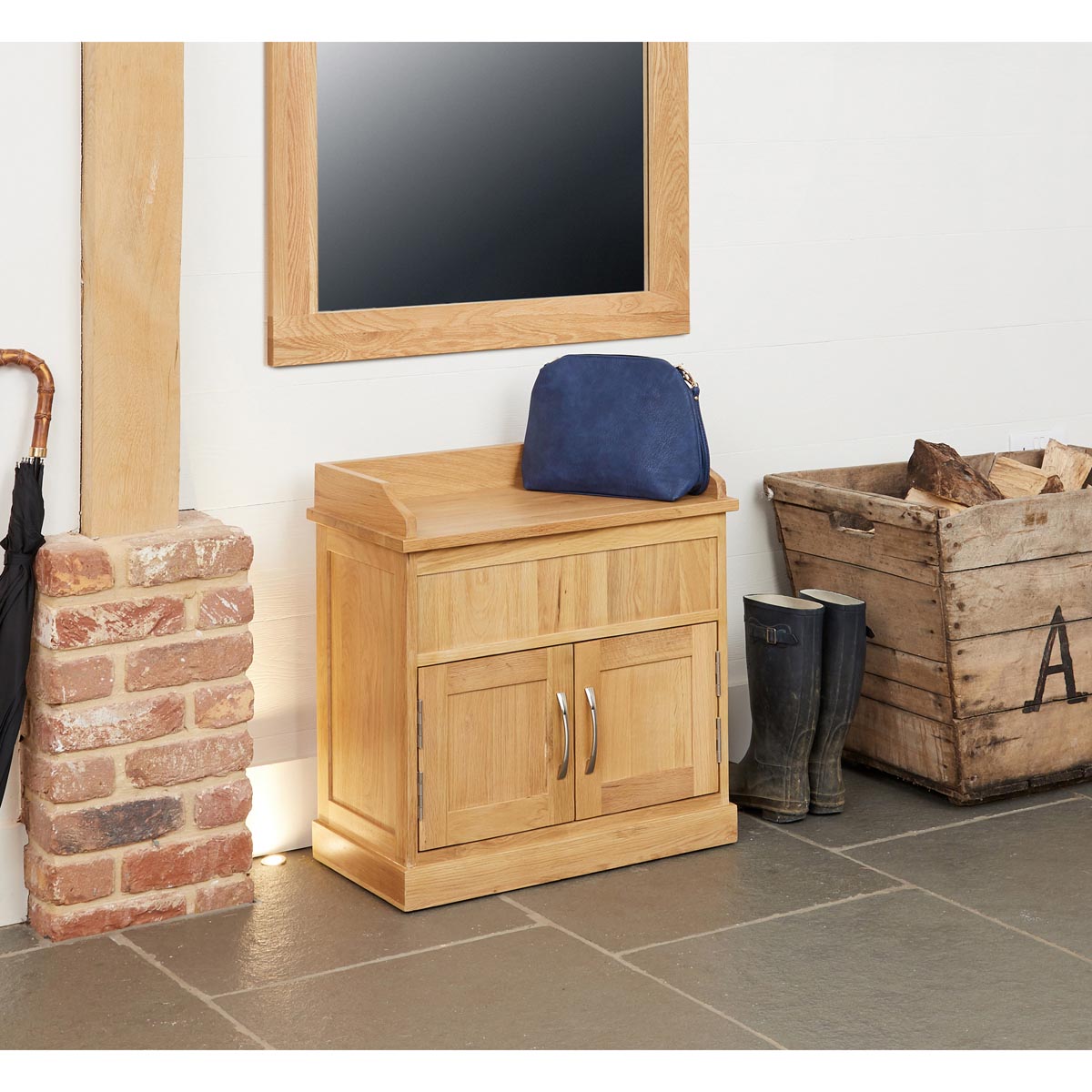 Mobel Oak Shoe Bench with Hidden Storage